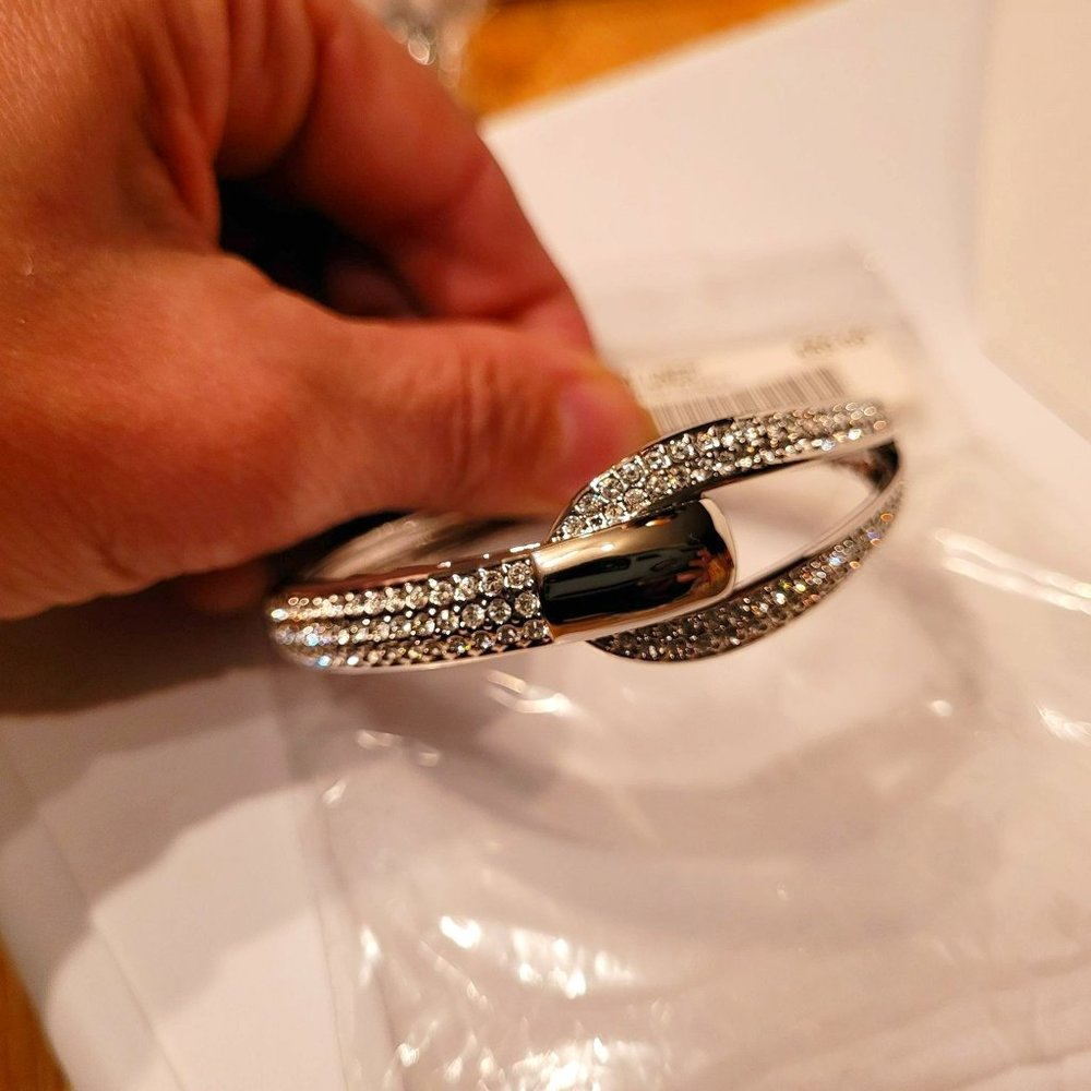 Fifth Avenue Collection Luxury Liner